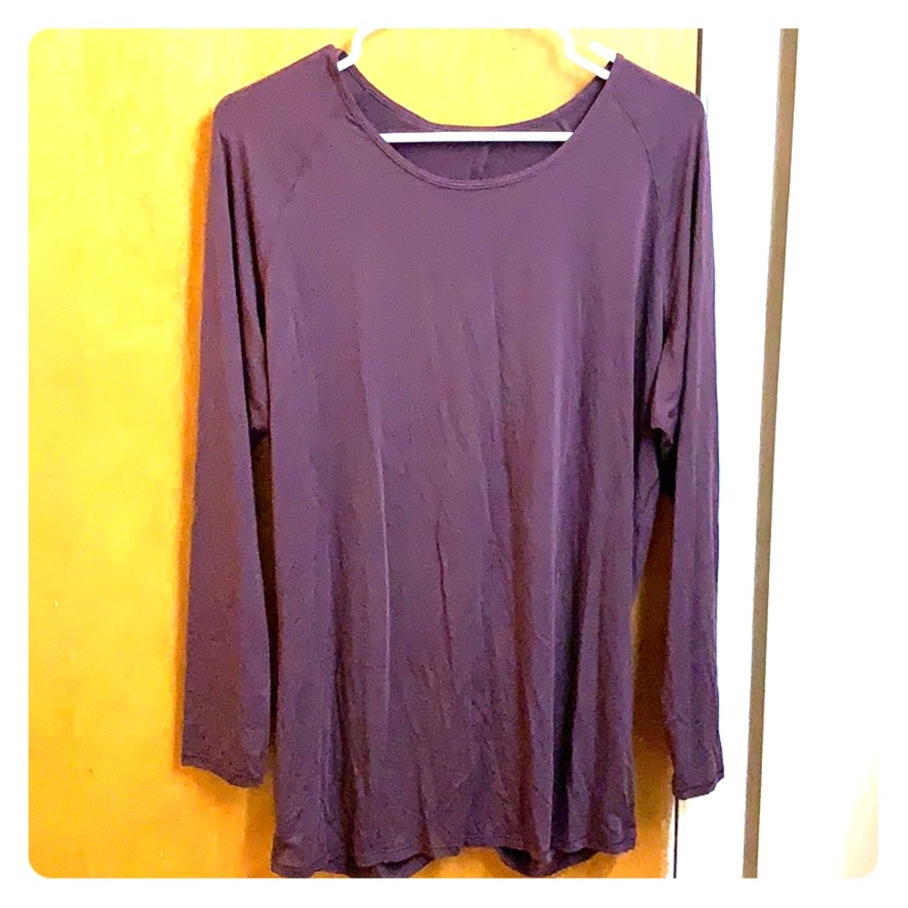 Lululemon NWT long sleeve shirt